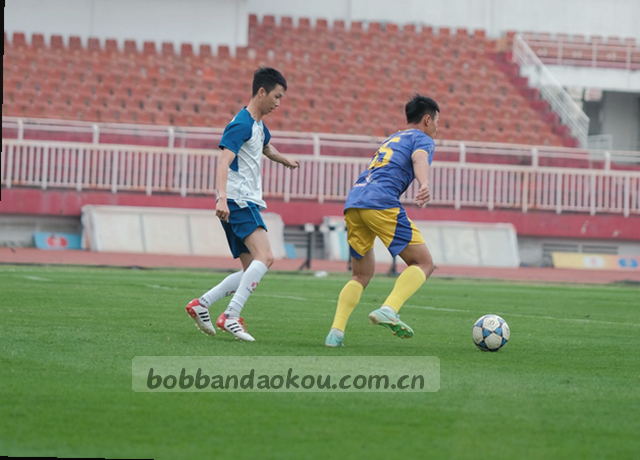 球员振臂 实时数据屏跳动